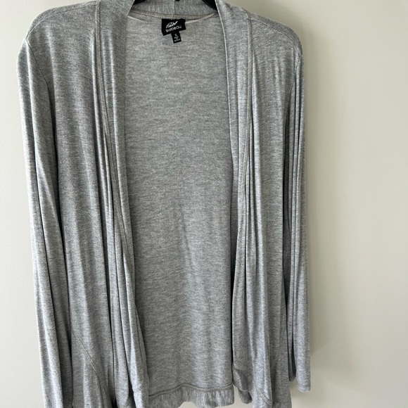 Bobeau Light Gray Cardigan size small - Picture 3 of 5